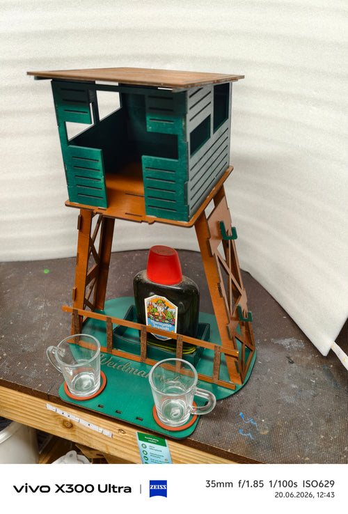 Hochstand mit  2 Stamperl